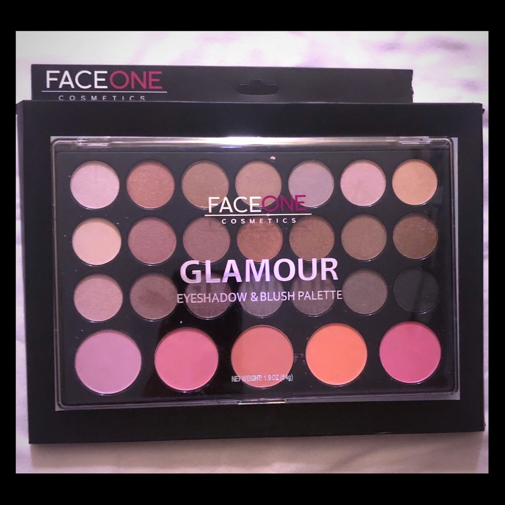 Eyeshadow and blush palette